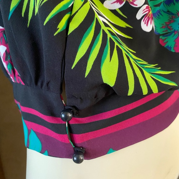 OLD NAVY Women's XS Halter Top Tropical Print Floral Backless V Neck - Picture 6 of 11